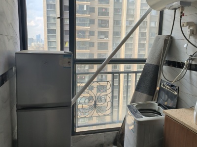 4室2廳1陽(yáng)臺(tái) 恒大云報(bào)華府