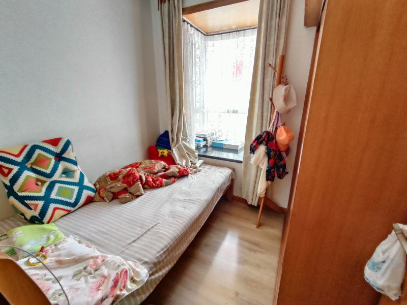 3室2廳2陽臺 遠洋風景臥室