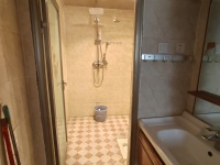 3室2廳1陽(yáng)臺(tái) 波羅小區(qū)衛(wèi)生間