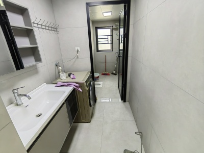 3室2廳2陽臺(tái) 京江金翠A6地塊回遷房