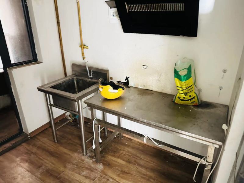 3室2廳1陽臺 葡萄街區(qū)天宇花園廚房