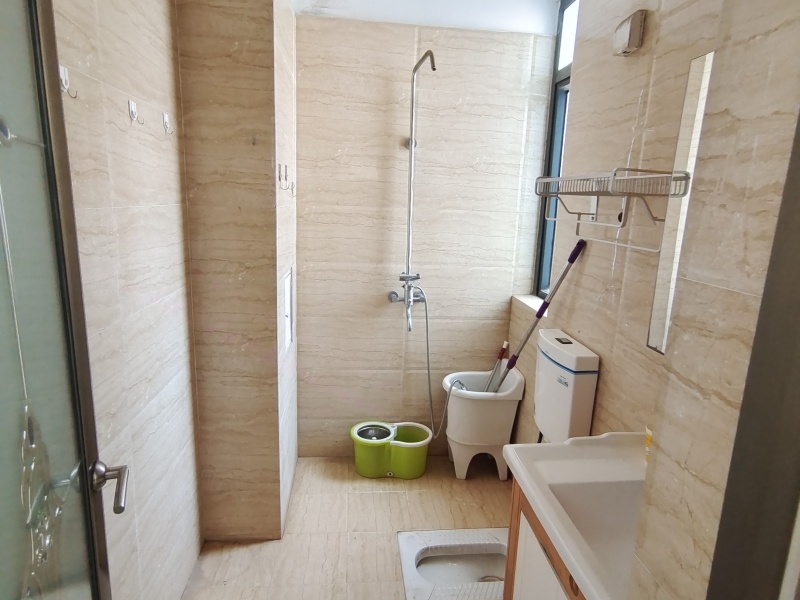 3室2廳1陽臺(tái) 滇池衛(wèi)城鉑睿衛(wèi)生間