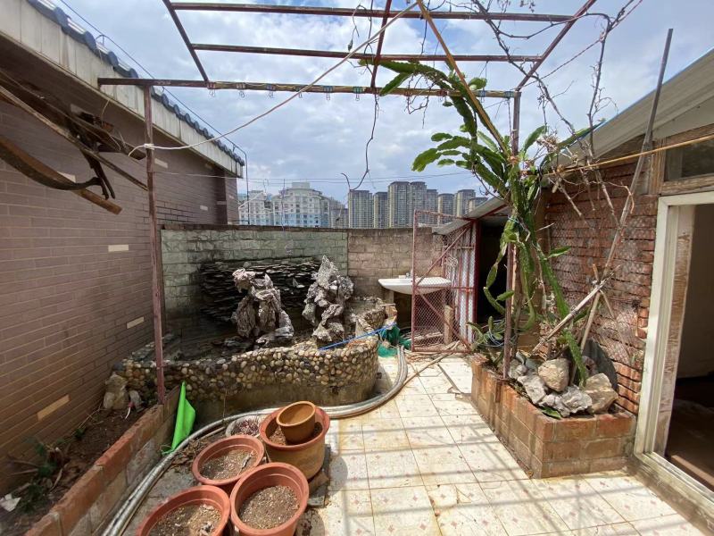 2室2廳1陽臺(tái) 西城楓景自家花園