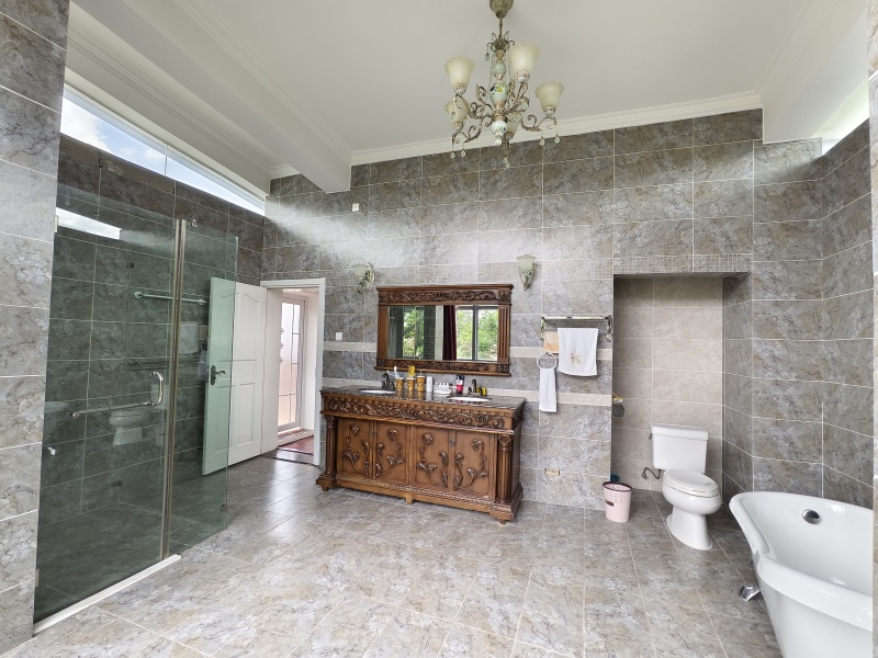 6室2廳3陽臺(tái) 滇池高爾夫別墅別墅衛(wèi)生間