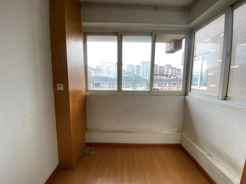 2室2廳1陽臺(tái) 西城楓景陽臺(tái)