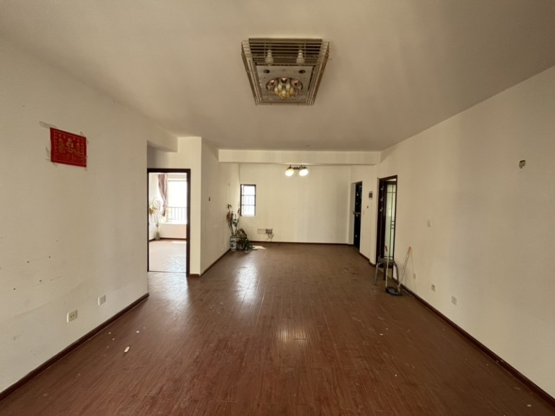 3室2廳2陽(yáng)臺(tái) 金坤尚城祥和里客廳