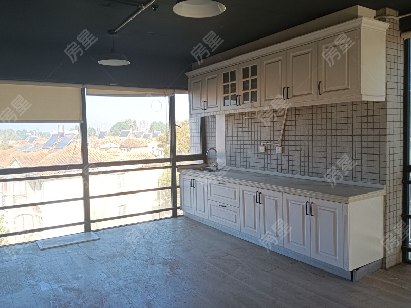 4室2廳3陽臺 滇池衛(wèi)城尚層廚房