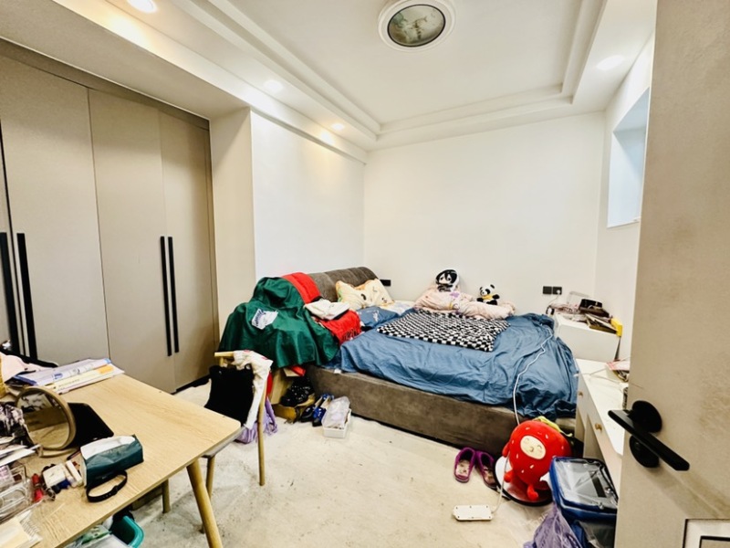 4室2廳2陽臺 北京路花苑臥室