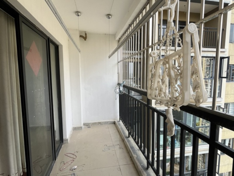 3室2廳2陽(yáng)臺(tái) 金坤尚城祥和里陽(yáng)臺(tái)