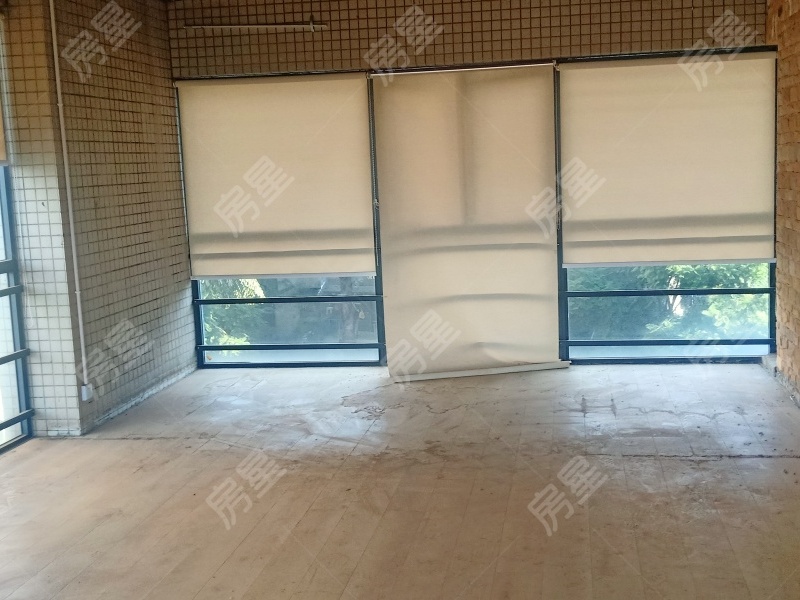 4室2廳3陽臺 滇池衛(wèi)城尚層陽臺