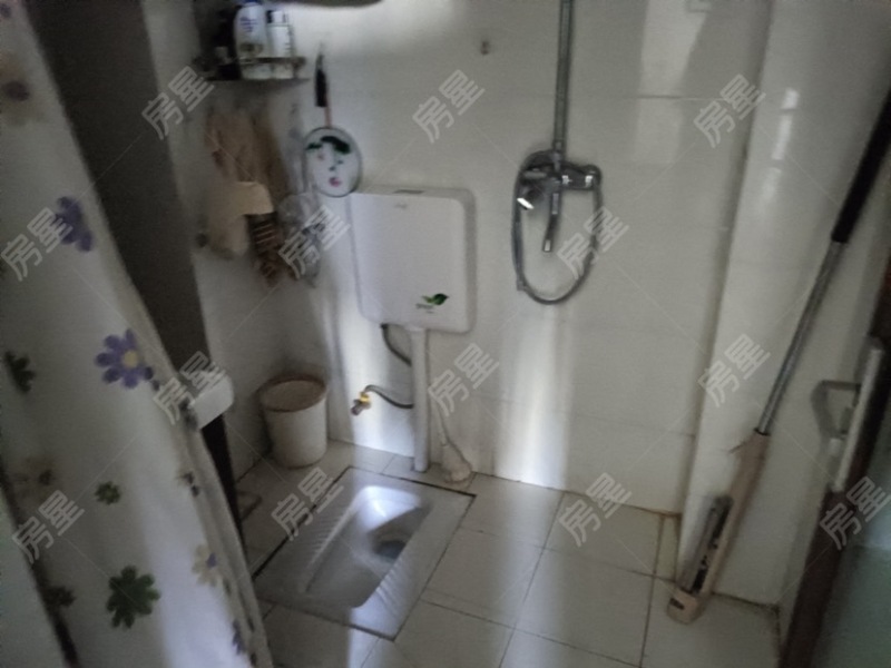 2室2廳1陽臺(tái) 金領(lǐng)時(shí)代衛(wèi)生間