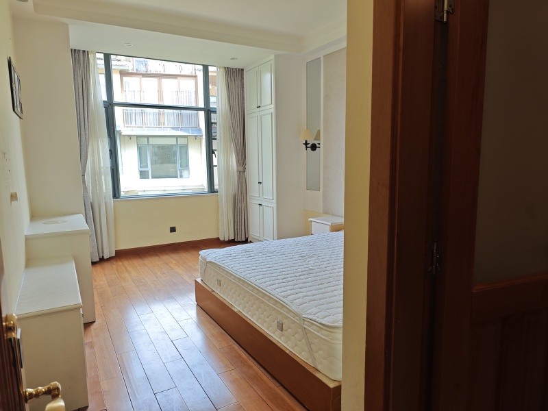 9室2廳2陽臺 滇池融苑別墅臥室