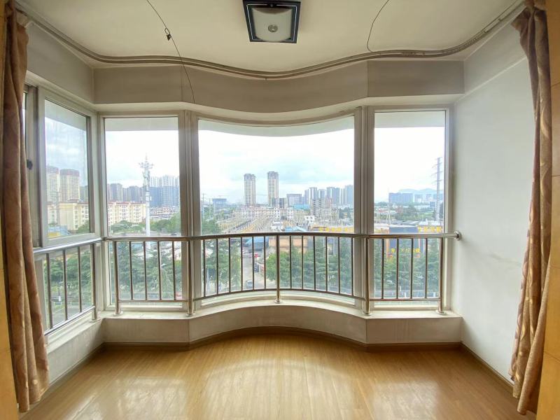 2室2廳1陽臺(tái) 西城楓景陽臺(tái)