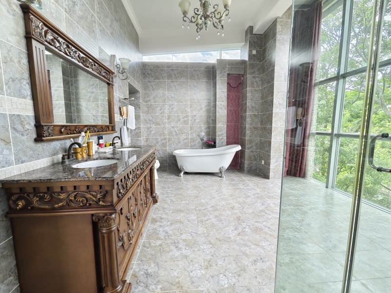 6室2廳3陽臺(tái) 滇池高爾夫別墅別墅衛(wèi)生間