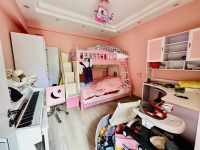 4室2廳2陽臺 北京路花苑臥室