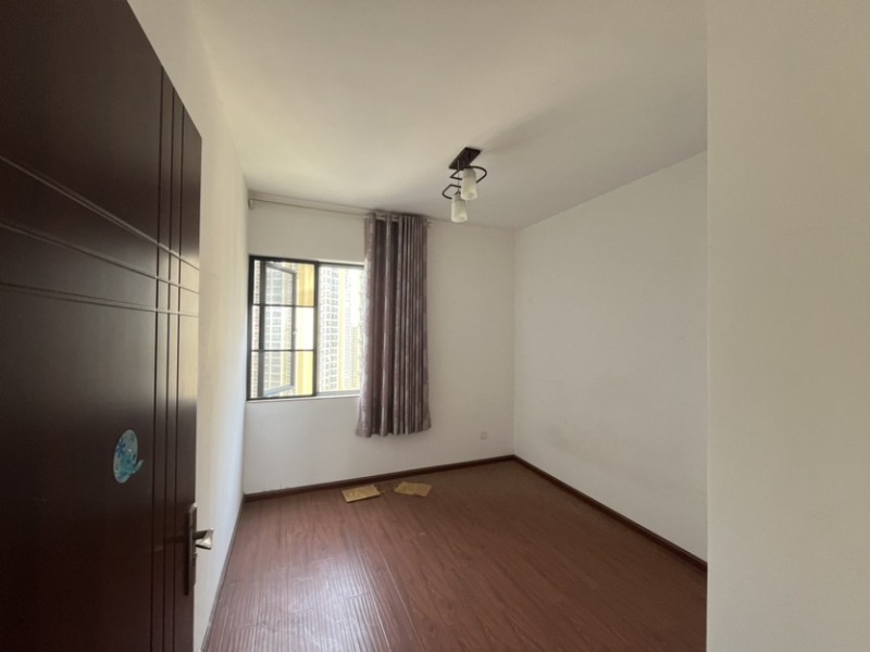 3室2廳2陽(yáng)臺(tái) 金坤尚城祥和里臥室