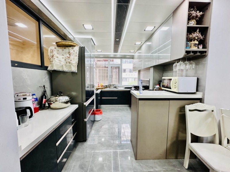 4室2廳2陽臺 北京路花苑廚房