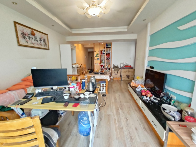 3室2廳2陽臺 遠洋風景客廳