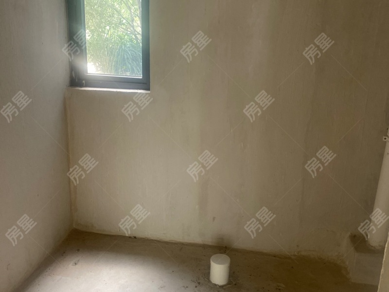 4室2廳2陽臺 萬科銀海泊岸觀瀾衛(wèi)生間