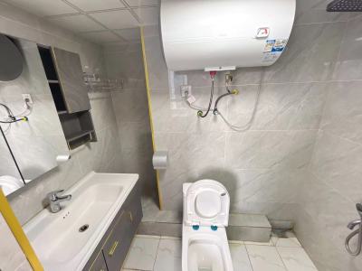 2室2廳1陽臺 萬彩城四期