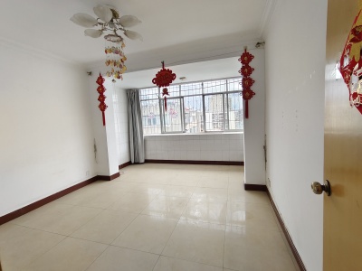 2室2廳1陽(yáng)臺(tái) 西壩路283號(hào)