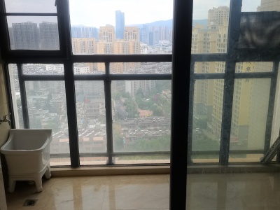 4室2廳2陽(yáng)臺(tái) 云安陽(yáng)光城