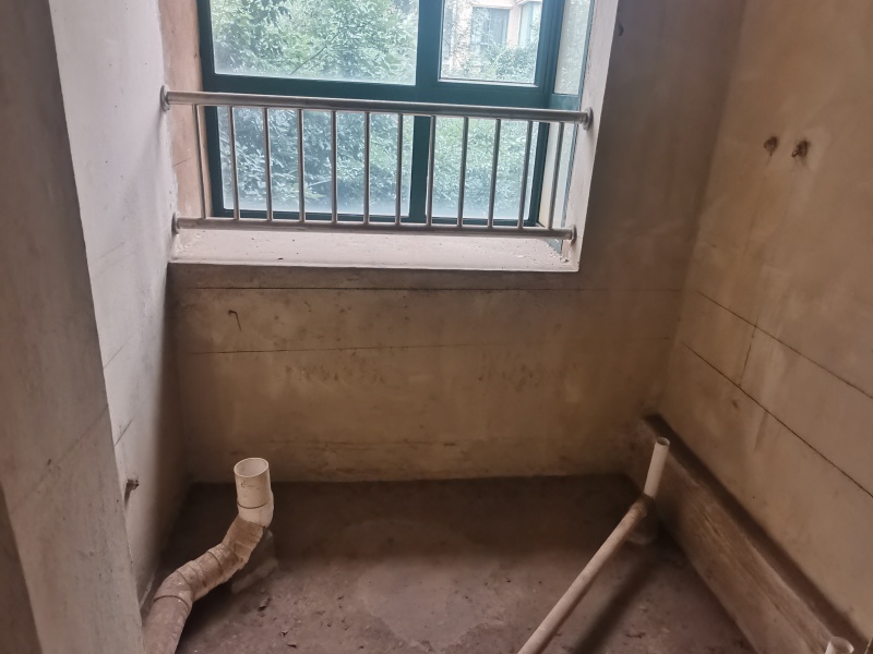 5室3廳3陽臺 貴研自然界別墅衛(wèi)生間