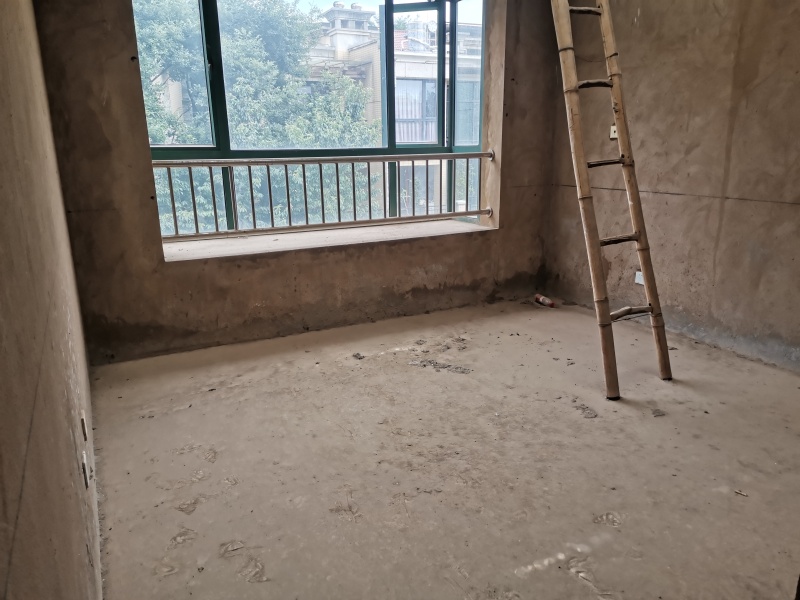 5室3廳3陽臺 貴研自然界別墅臥室