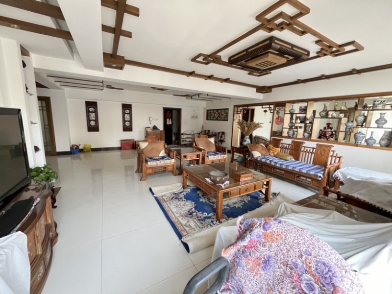 4室2廳 復(fù)興花園客廳