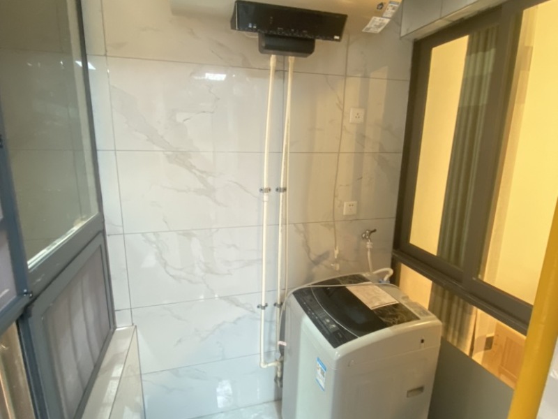 3室2廳1陽臺 海倫堡中央廣場陽臺