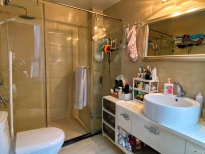 4室2廳3陽臺 貴研自然界衛(wèi)生間