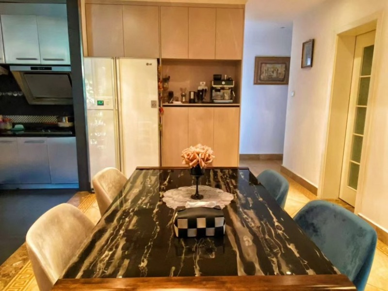 4室2廳3陽臺 貴研自然界餐廳