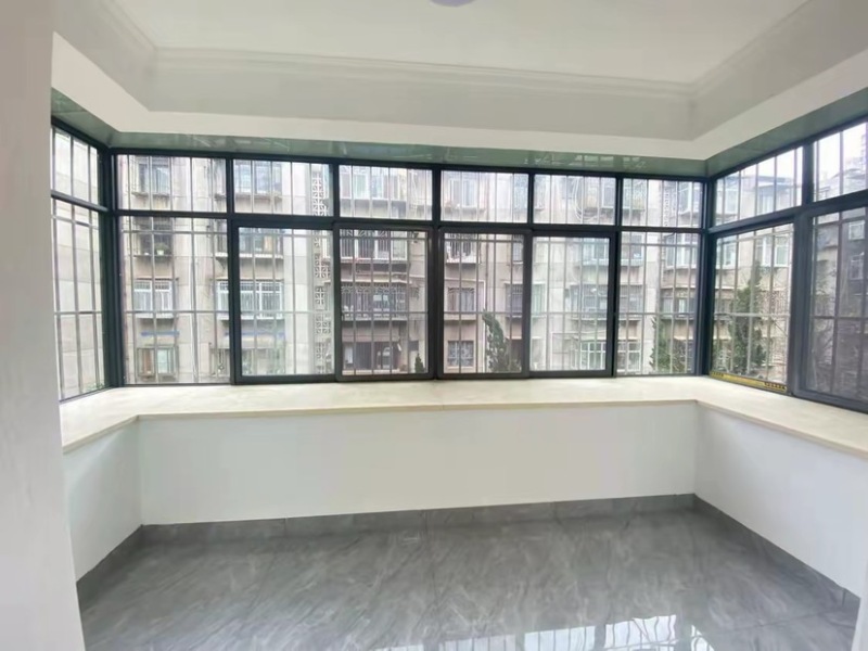 3室2廳1陽臺 白馬小區(qū)陽臺