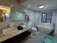 5室2廳2陽臺 萬科銀海泊岸瀾庭衛(wèi)生間