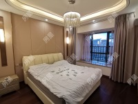 5室2廳2陽臺 萬科銀海泊岸瀾庭臥室