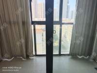 3室2廳1陽(yáng)臺(tái) 潤(rùn)城二區(qū)陽(yáng)臺(tái)