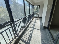 3室2廳2陽臺(tái) 新希望觀瀾匯陽臺(tái)