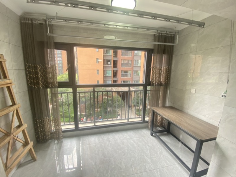 3室2廳1陽臺 海倫堡中央廣場陽臺