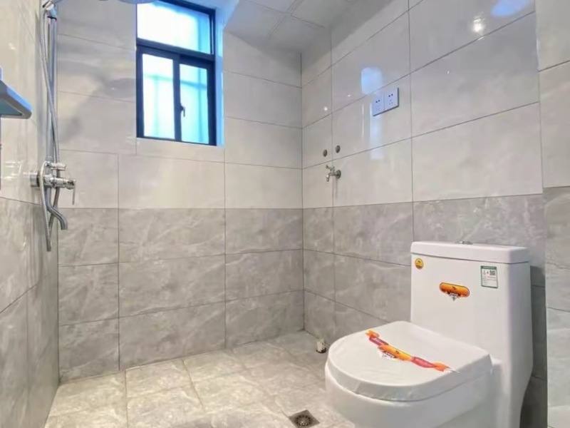 3室2廳1陽臺 白馬小區(qū)衛(wèi)生間