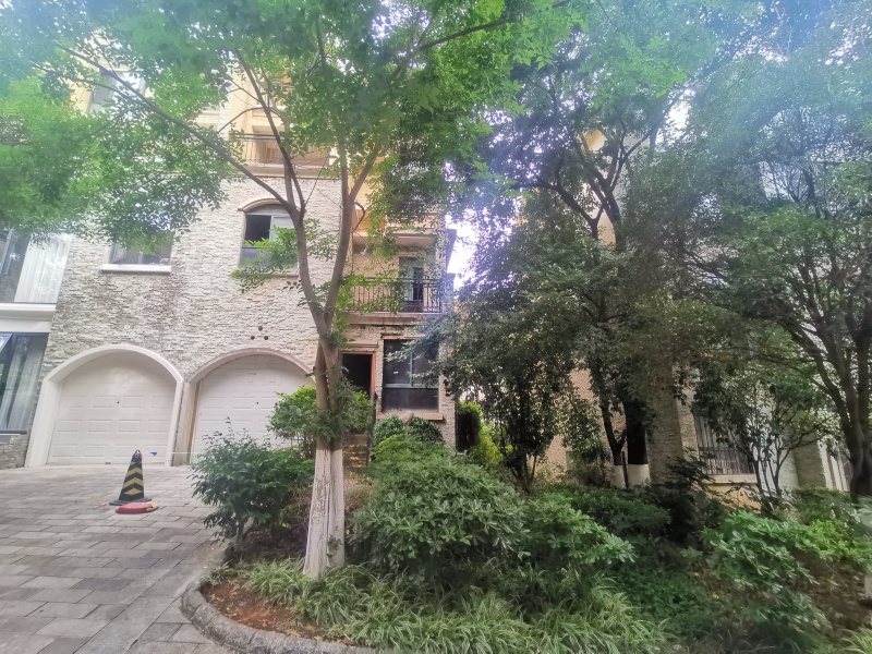 5室3廳3陽臺 貴研自然界別墅自家花園