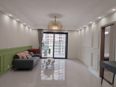 3室2廳2陽臺(tái) 山海灣