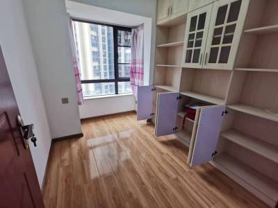 3室2廳2陽臺(tái) 盛高大城四期