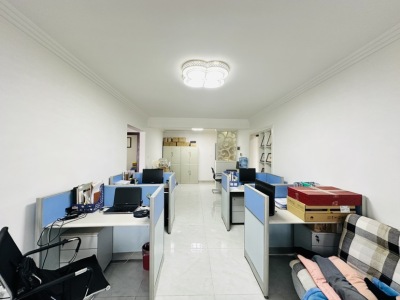 2室2廳2陽臺 云投尚苑