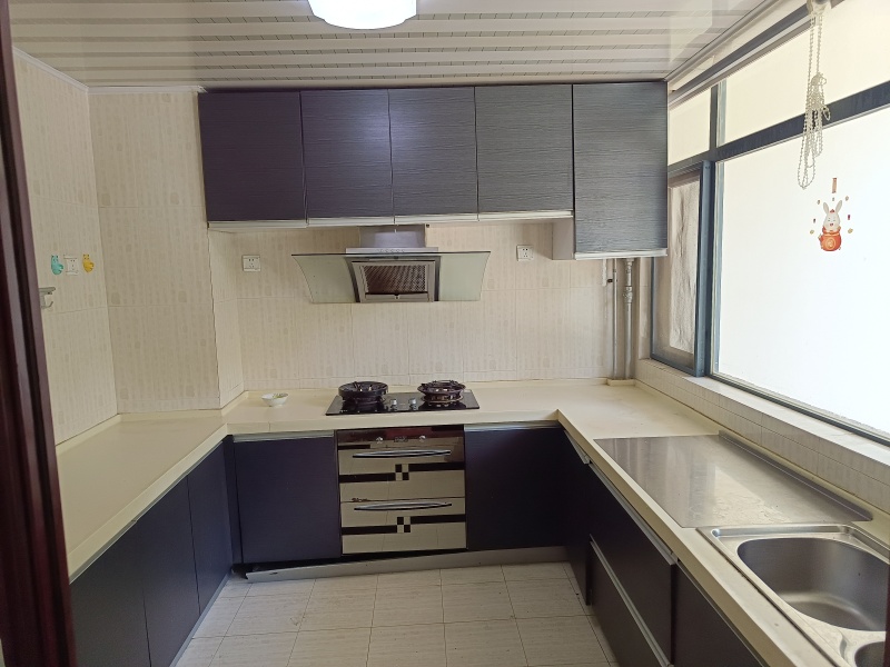 4室2廳3陽(yáng)臺(tái) 滇池衛(wèi)城紫園別墅廚房