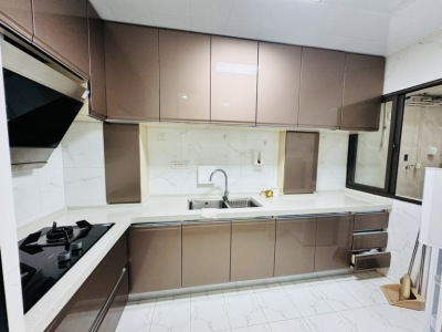 3室2廳1陽(yáng)臺(tái) 西南海天璽苑