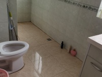 5室2廳3陽(yáng)臺(tái) 玫瑰灣小區(qū)別墅衛(wèi)生間