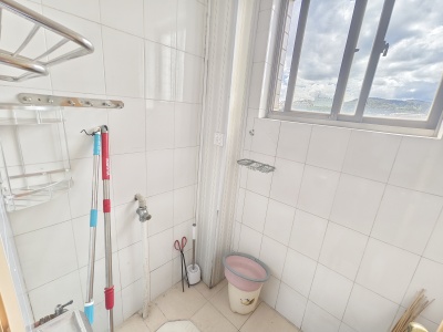 3室2廳1陽臺(tái) 盤江花園