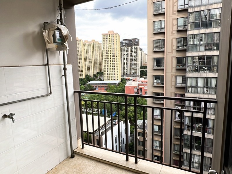 5室2廳2陽臺 春城慧谷A區(qū)陽臺