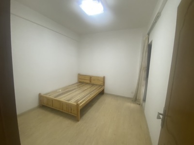 3室2廳2陽臺 滇池衛(wèi)城尚層