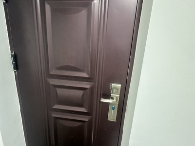 3室2廳1陽臺 小菜園集資房